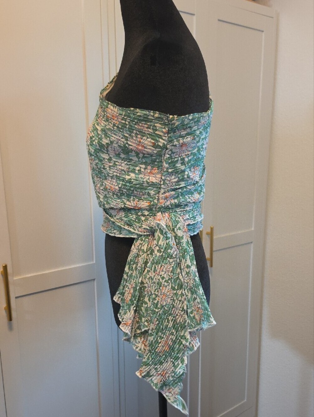 Lulu's Green Floral One-Shoulder Wrap Top - Picture 3 of 7